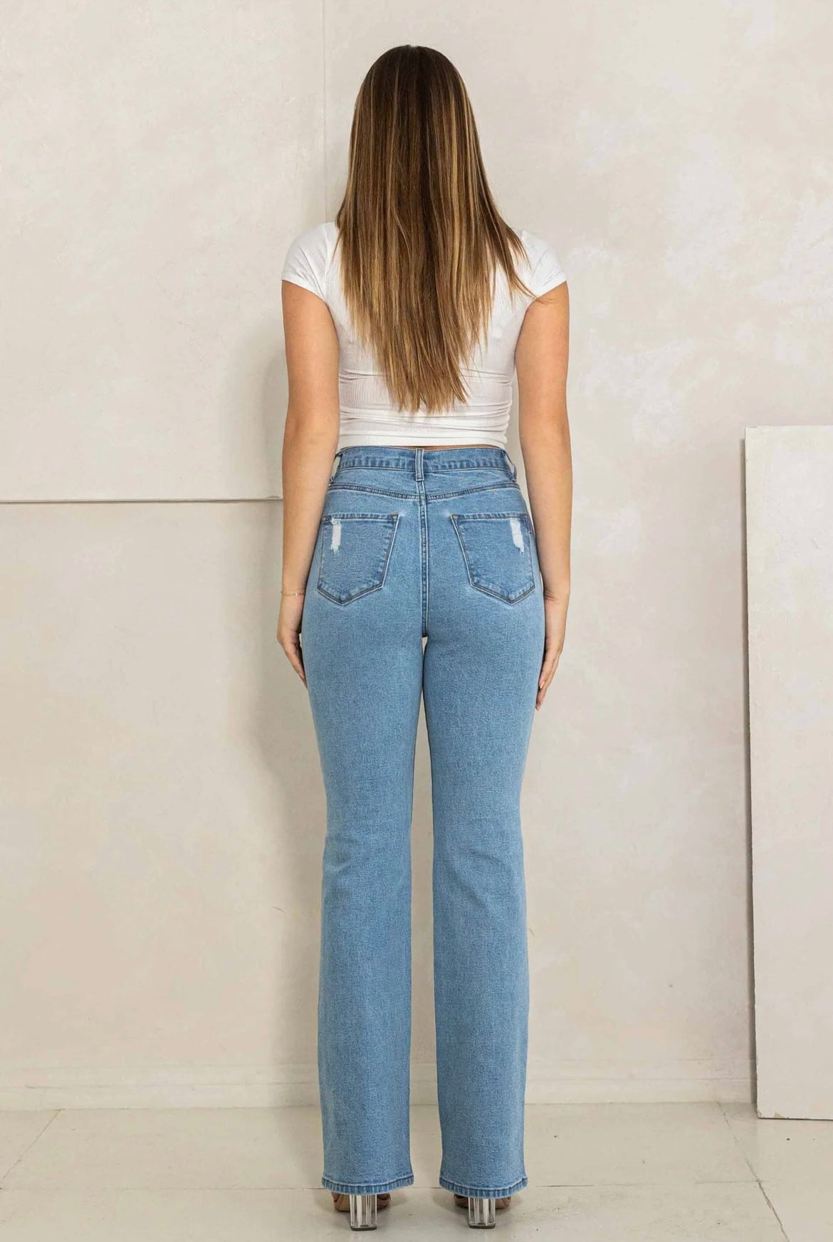 Criss cross jean in light denim