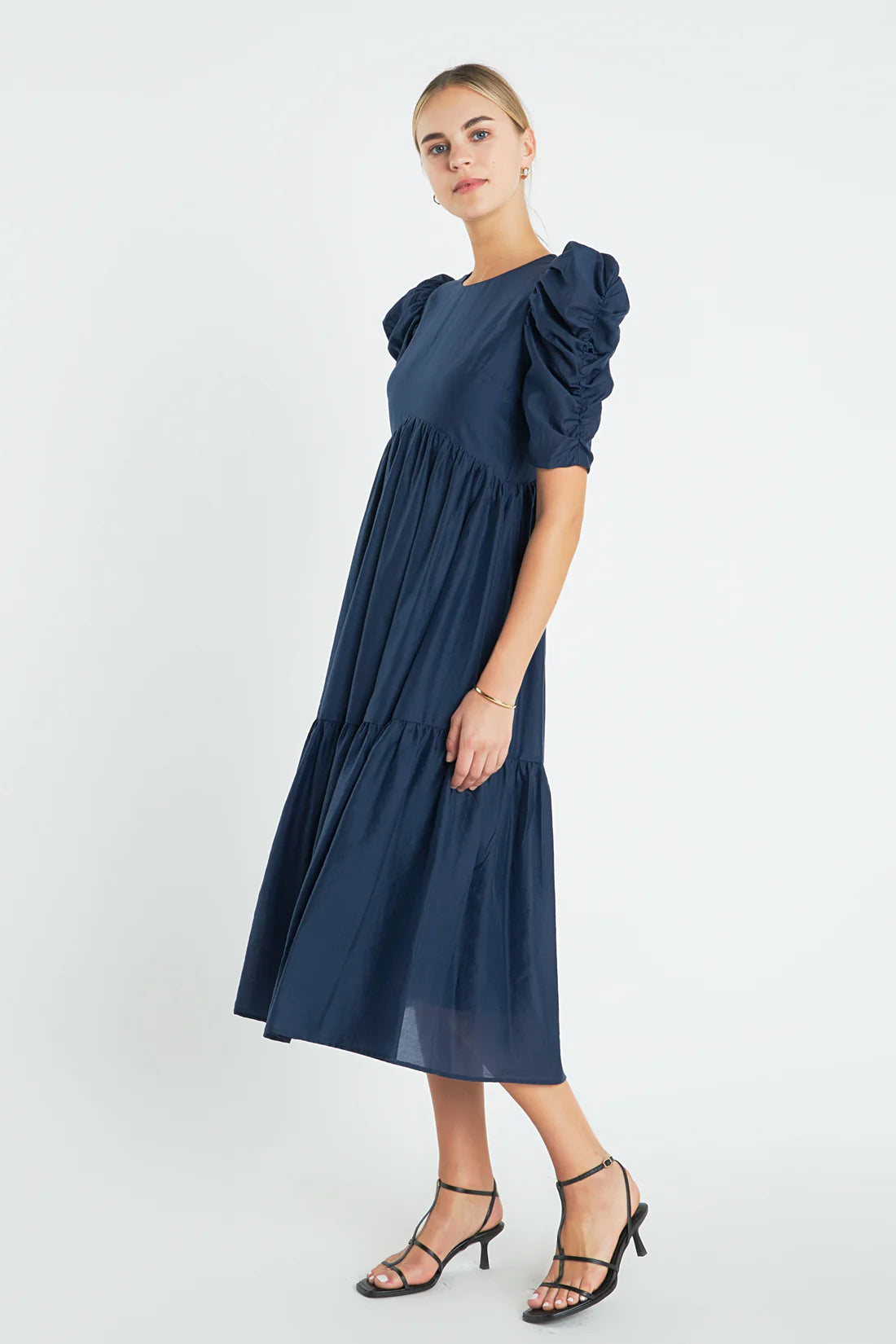 Puff sleeves midi dress