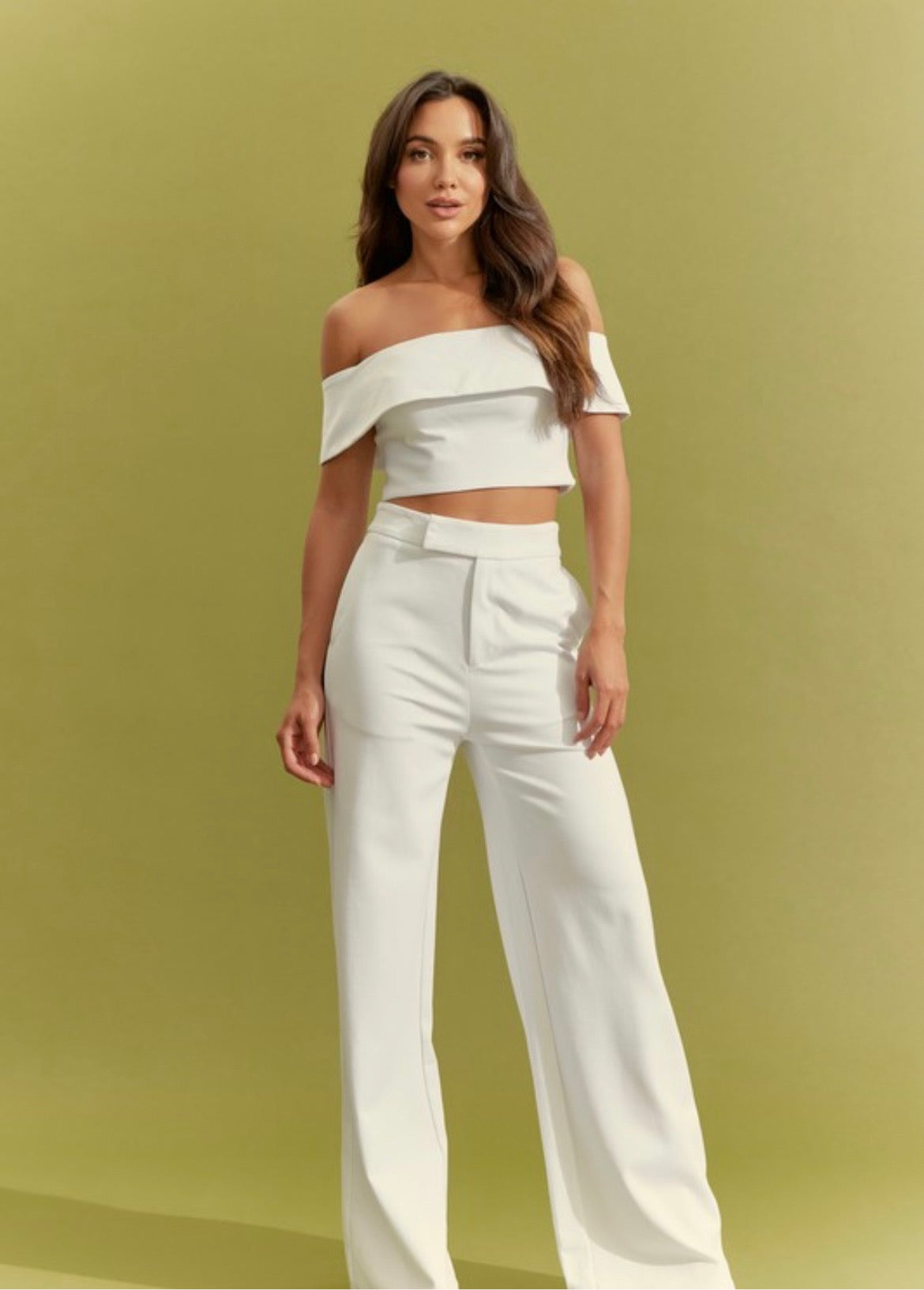 Gillian off shoulder set in white